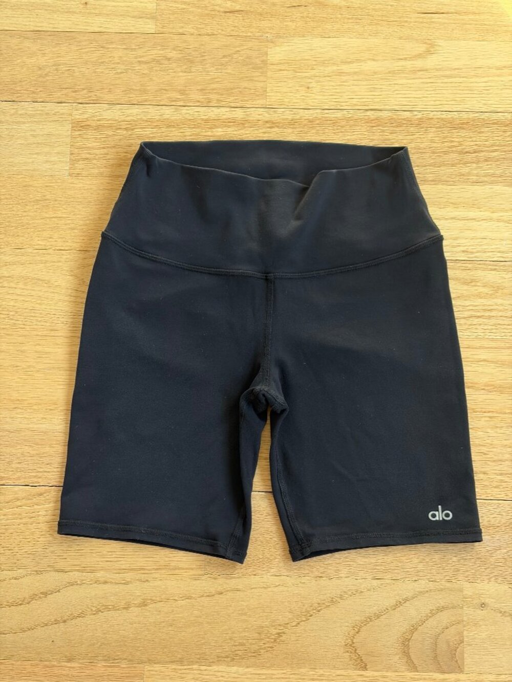 ALO Highwaist Biker Short 7" - Picture 4 of 6